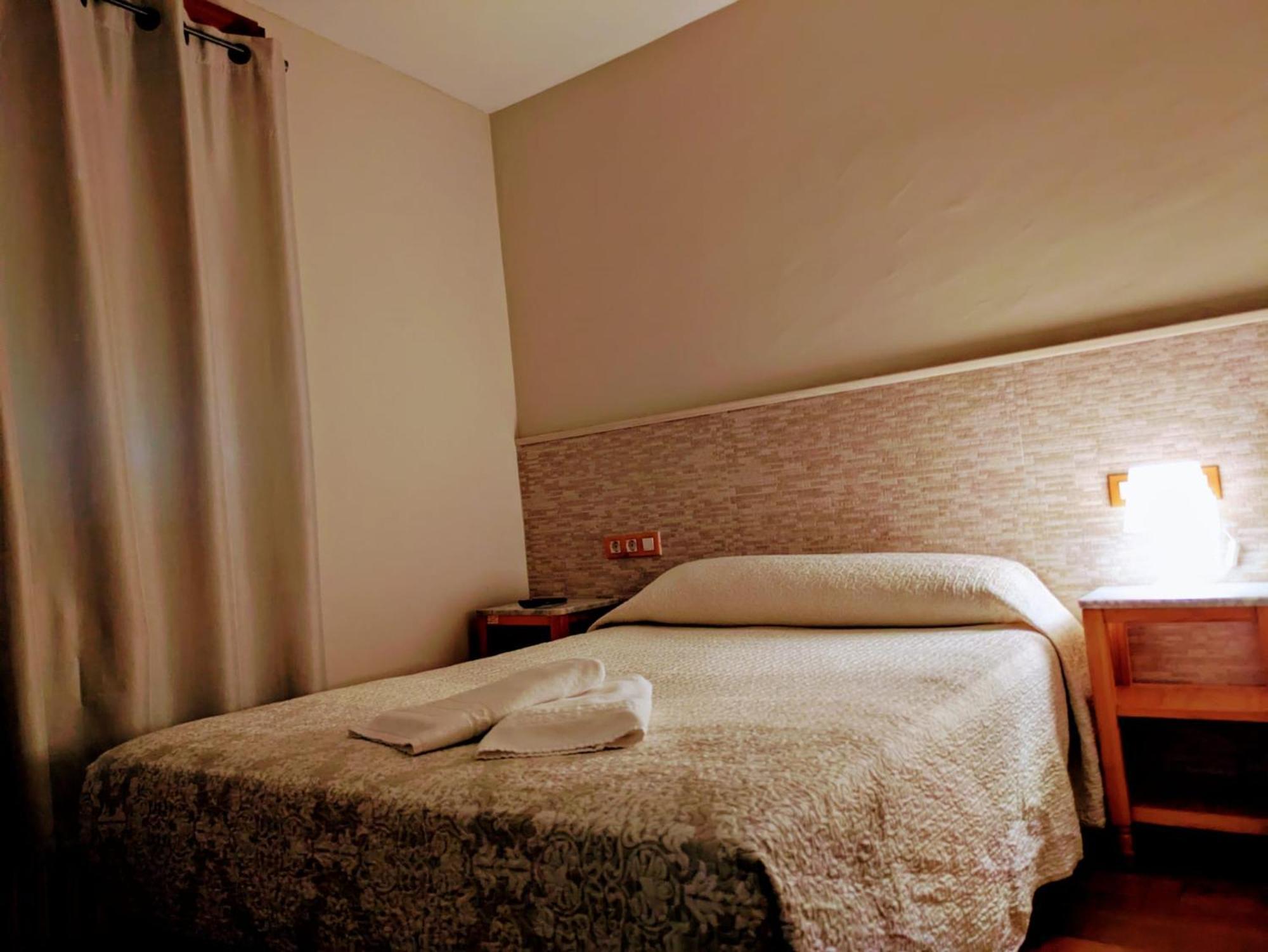 Albor II Hotel Gijon Room photo